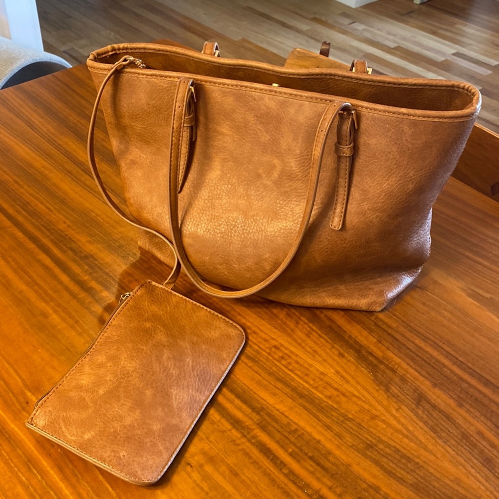 Urban Expressions purse w/detaching clutch